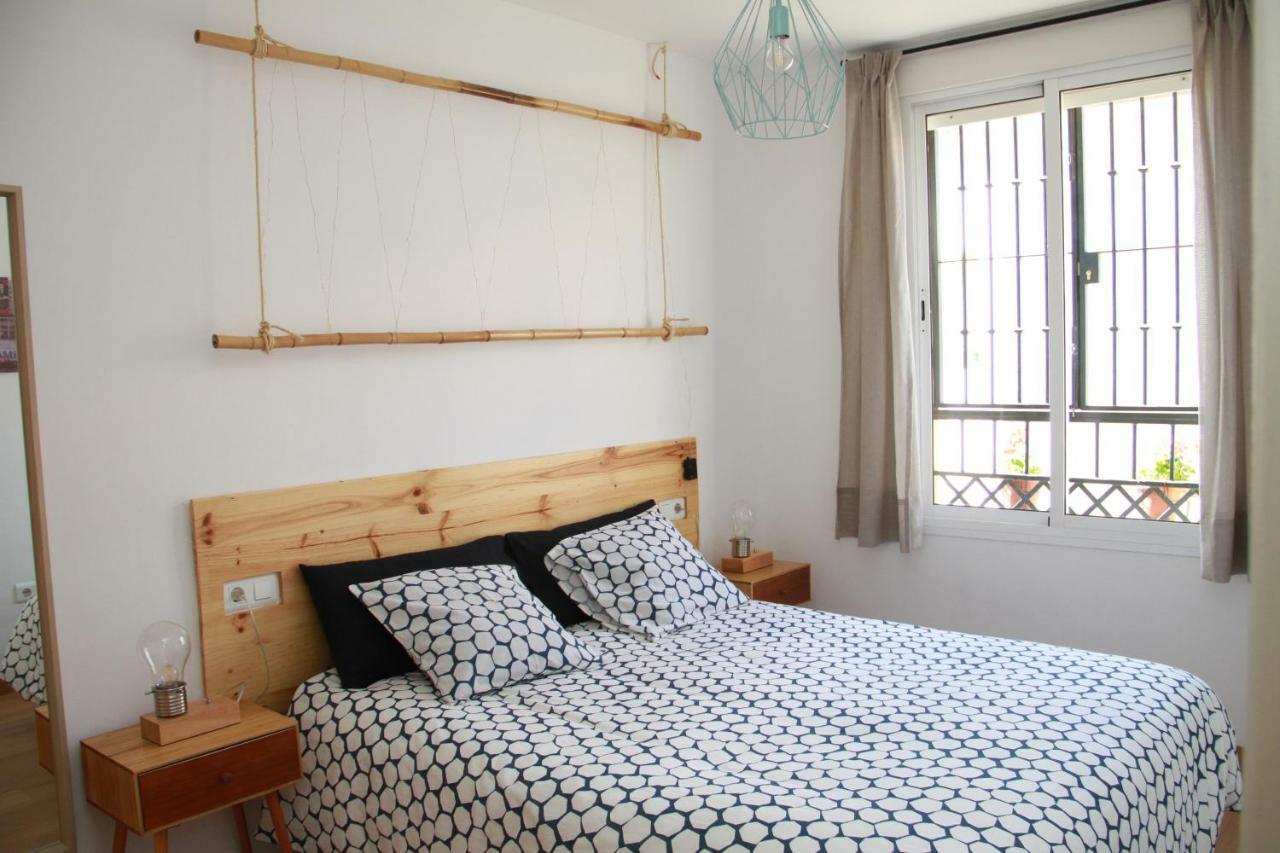 מאלגה Cozy & Bright Apartment מראה חיצוני תמונה